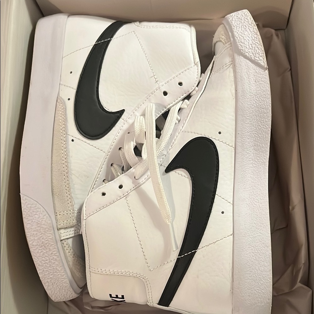 Nike Blazer ‘77 - 5Y White and Black High-Top Sneakers